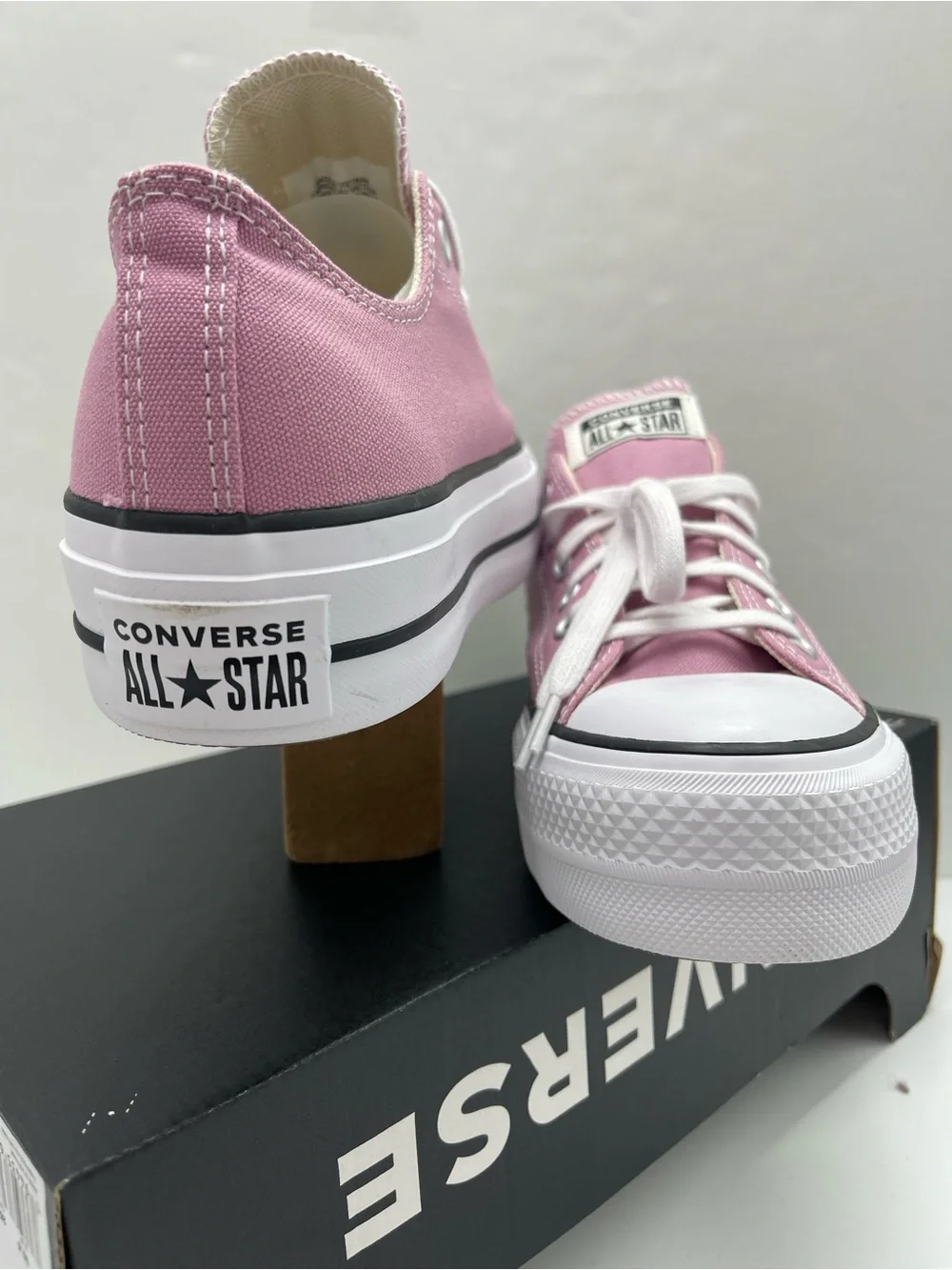 Converse A12960F CTAS LIFT OX CLIFFSIDE ROSE/WHITE/BLACK Platform Sneakers